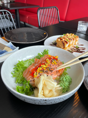 sashimi med spisepinde